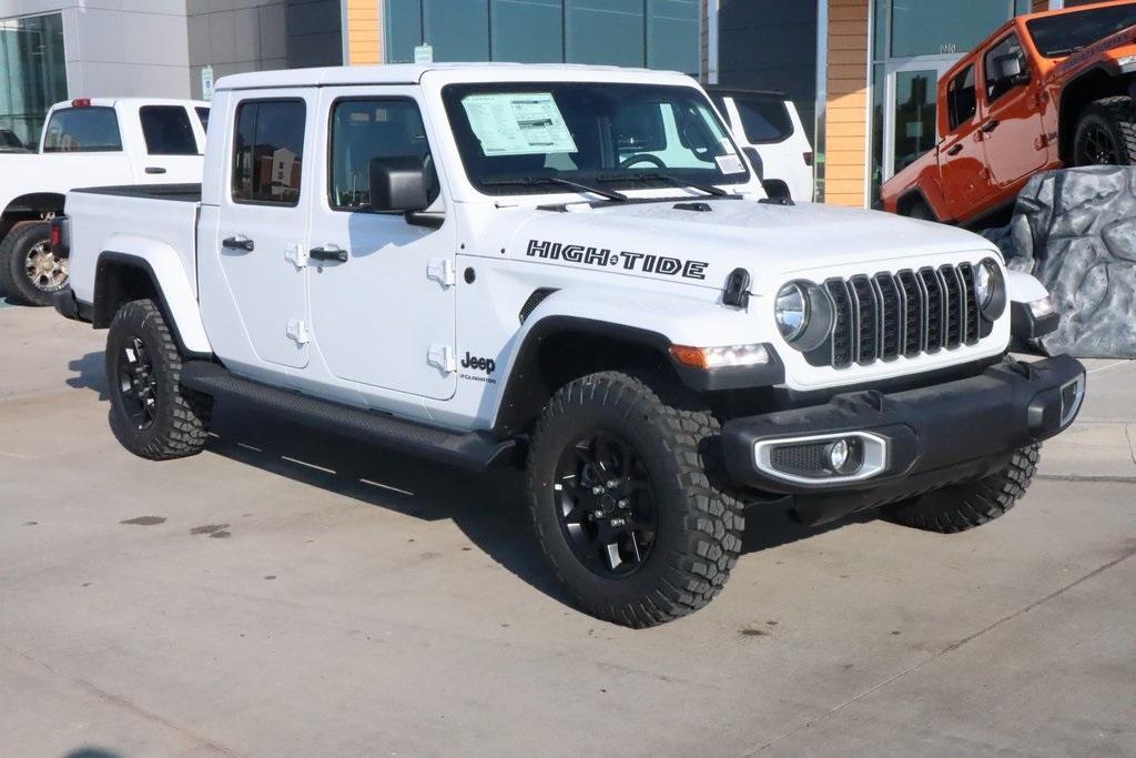 new 2025 Jeep Gladiator car, priced at $41,533