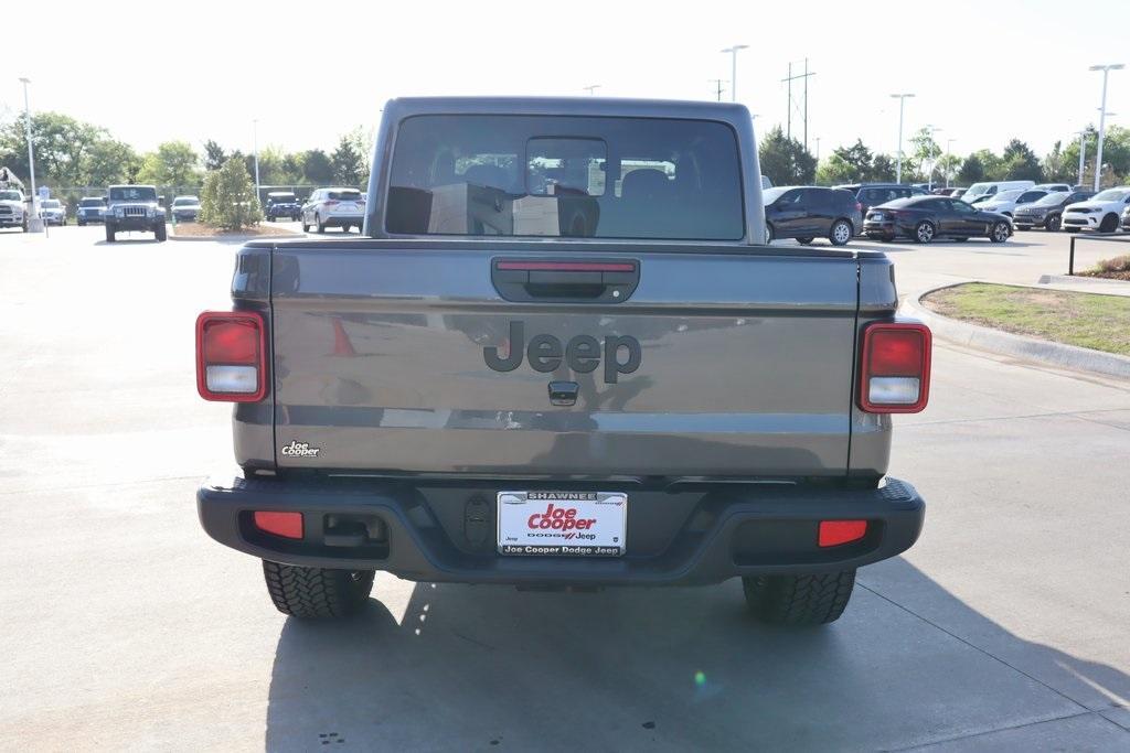 new 2025 Jeep Gladiator car, priced at $36,757