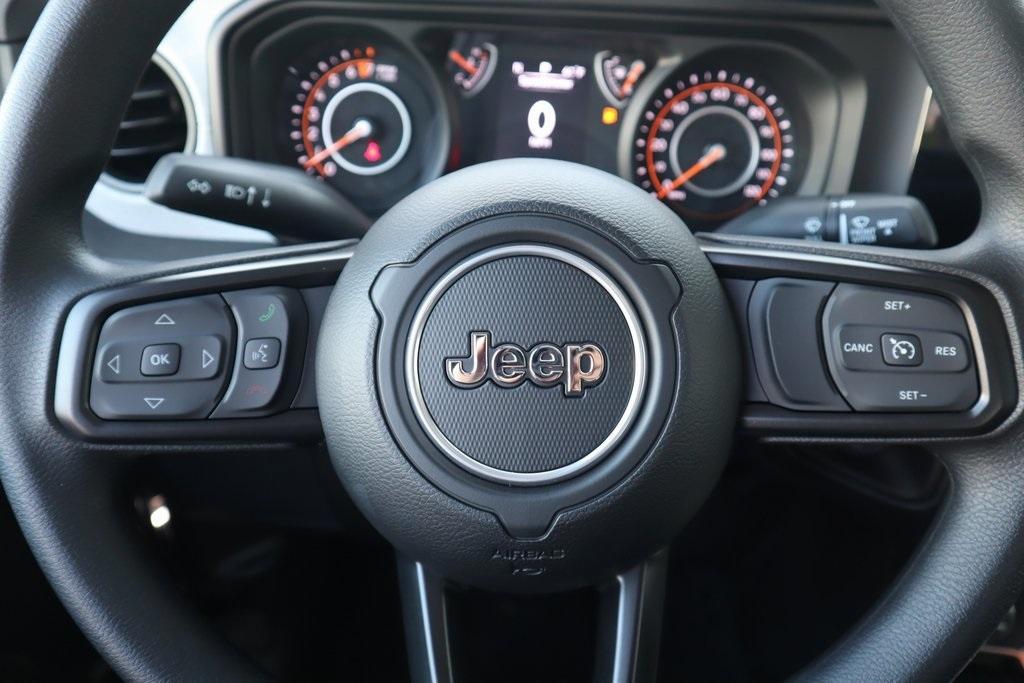 new 2025 Jeep Gladiator car, priced at $36,757