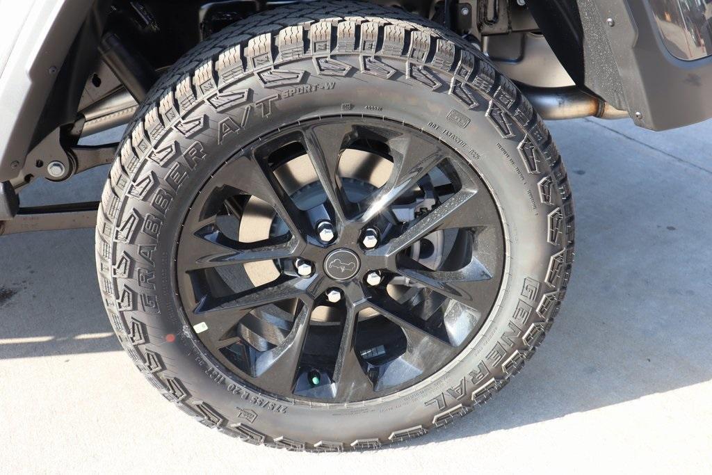 new 2025 Jeep Gladiator car, priced at $36,757
