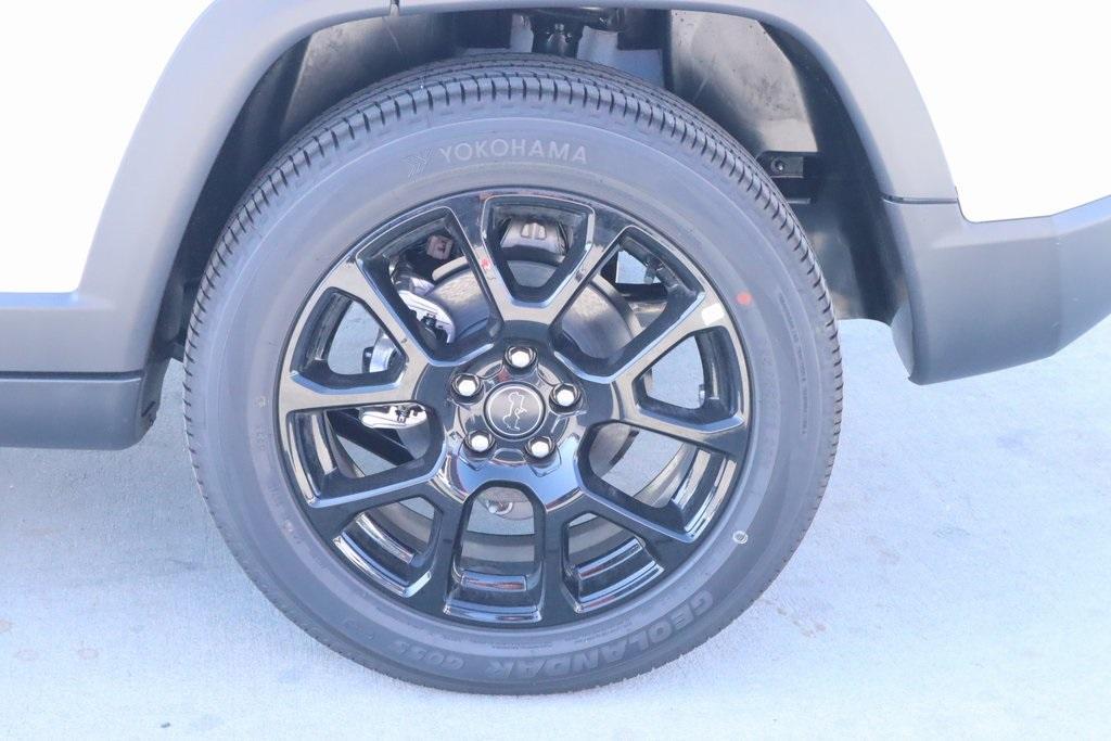 new 2026 Jeep Compass car, priced at $32,090