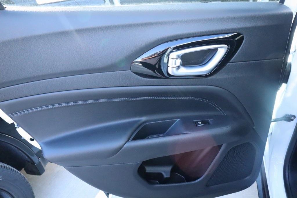 new 2026 Jeep Compass car, priced at $32,090