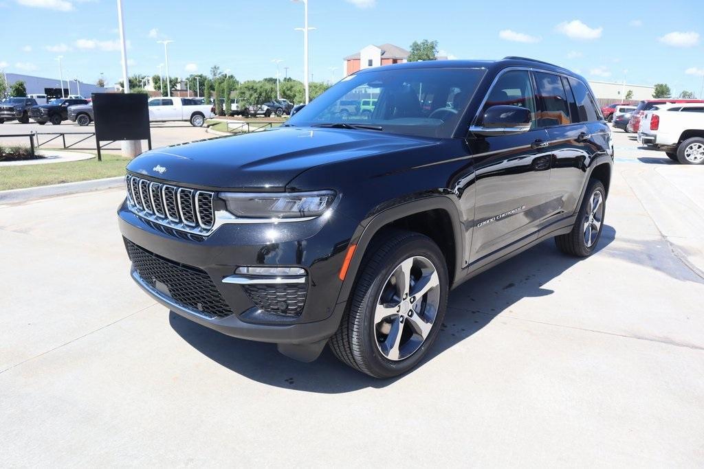 new 2025 Jeep Grand Cherokee car, priced at $42,419