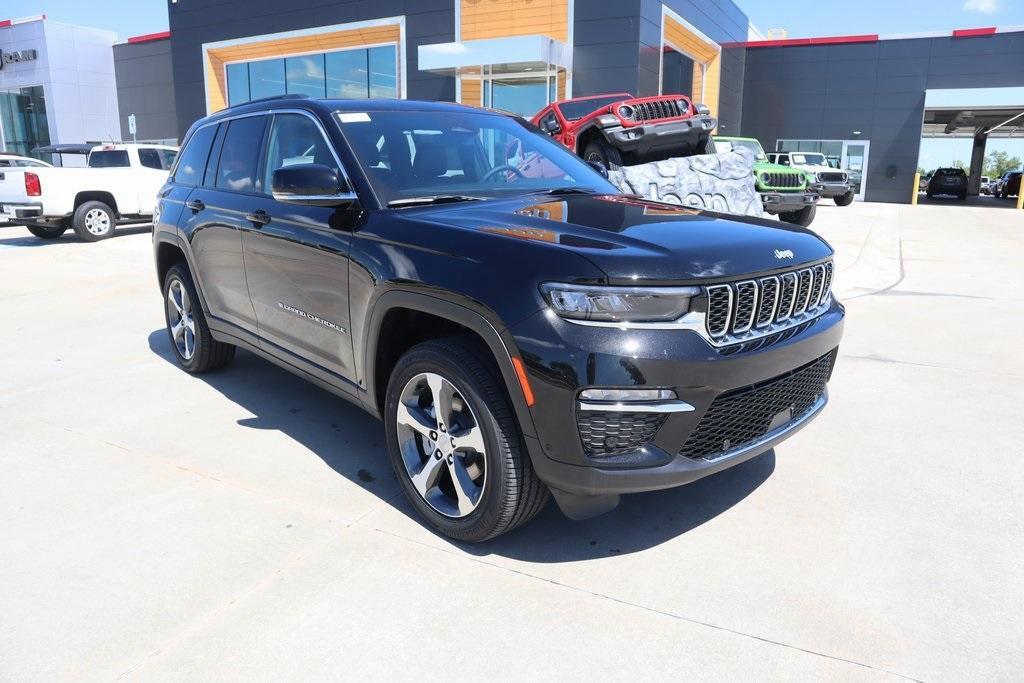 new 2025 Jeep Grand Cherokee car, priced at $42,419