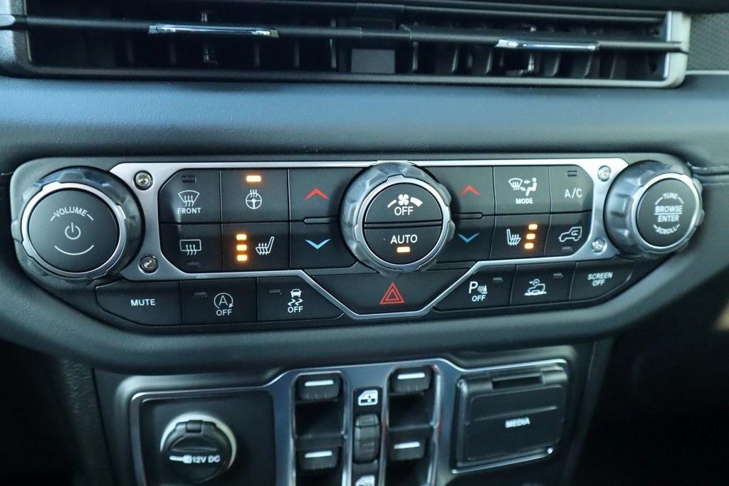 new 2025 Jeep Wrangler car, priced at $67,055