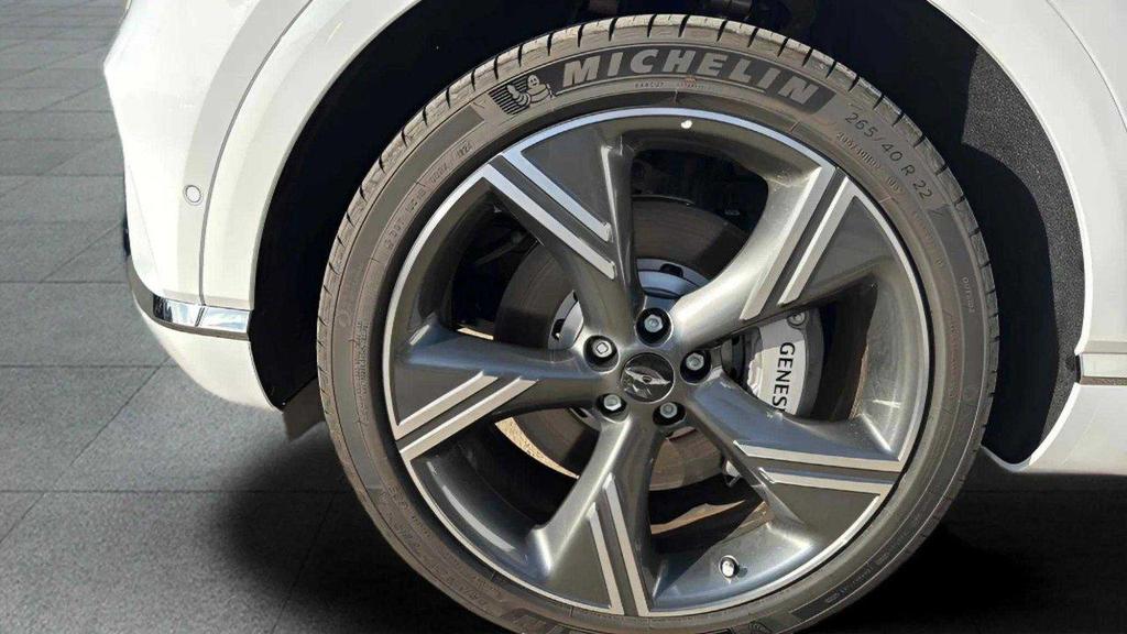 new 2025 Genesis GV80 car, priced at $76,887