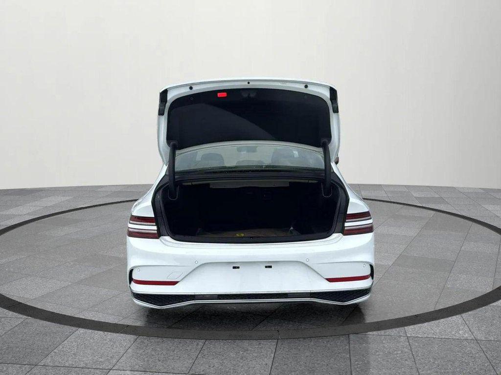 new 2025 Genesis G80 car, priced at $58,625