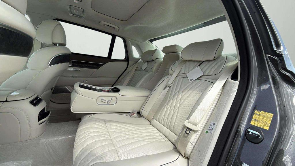 new 2025 Genesis G90 car, priced at $102,305
