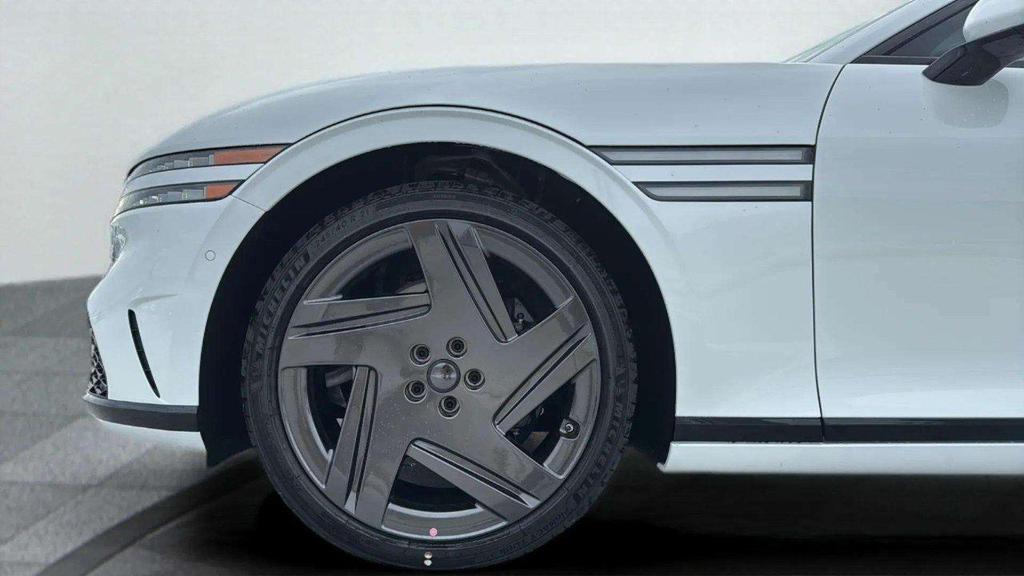 new 2026 Genesis G90 car, priced at $108,130