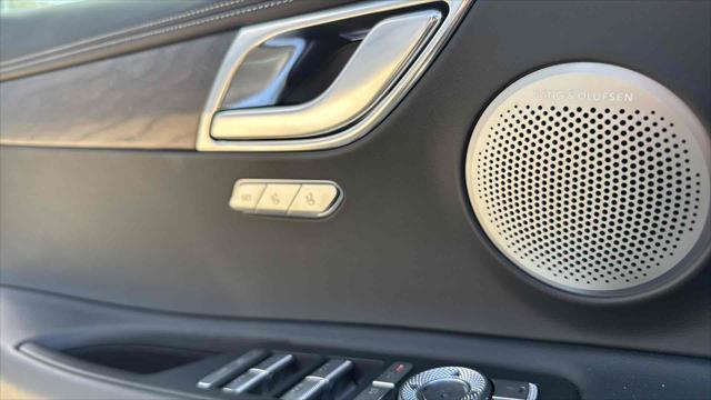 new 2025 Genesis GV80 car, priced at $68,090
