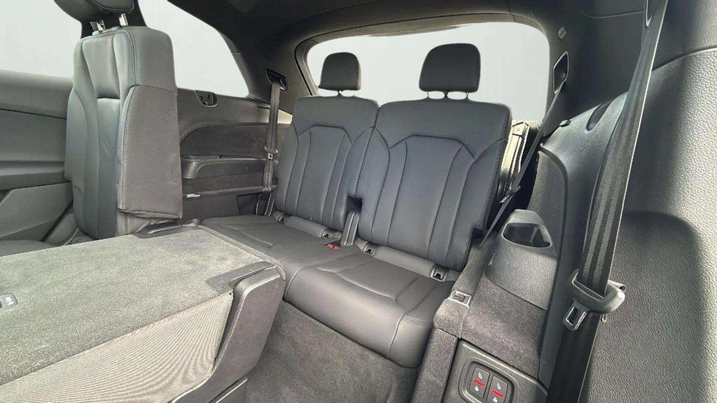 used 2022 Audi Q7 car, priced at $38,880