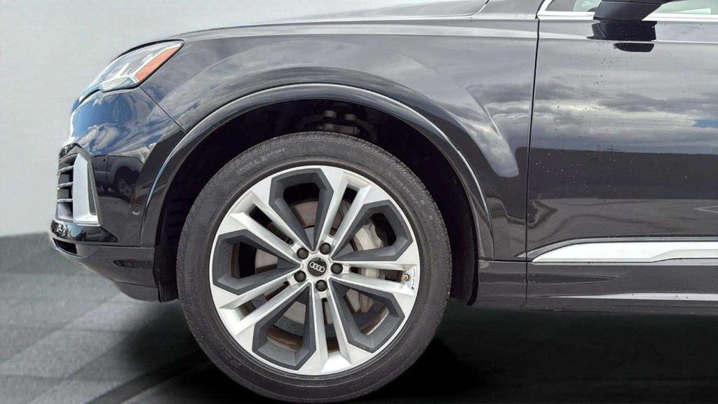 used 2022 Audi Q7 car, priced at $38,880