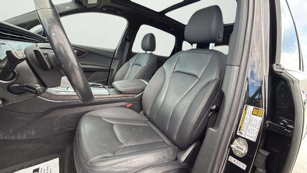 used 2022 Audi Q7 car, priced at $38,880