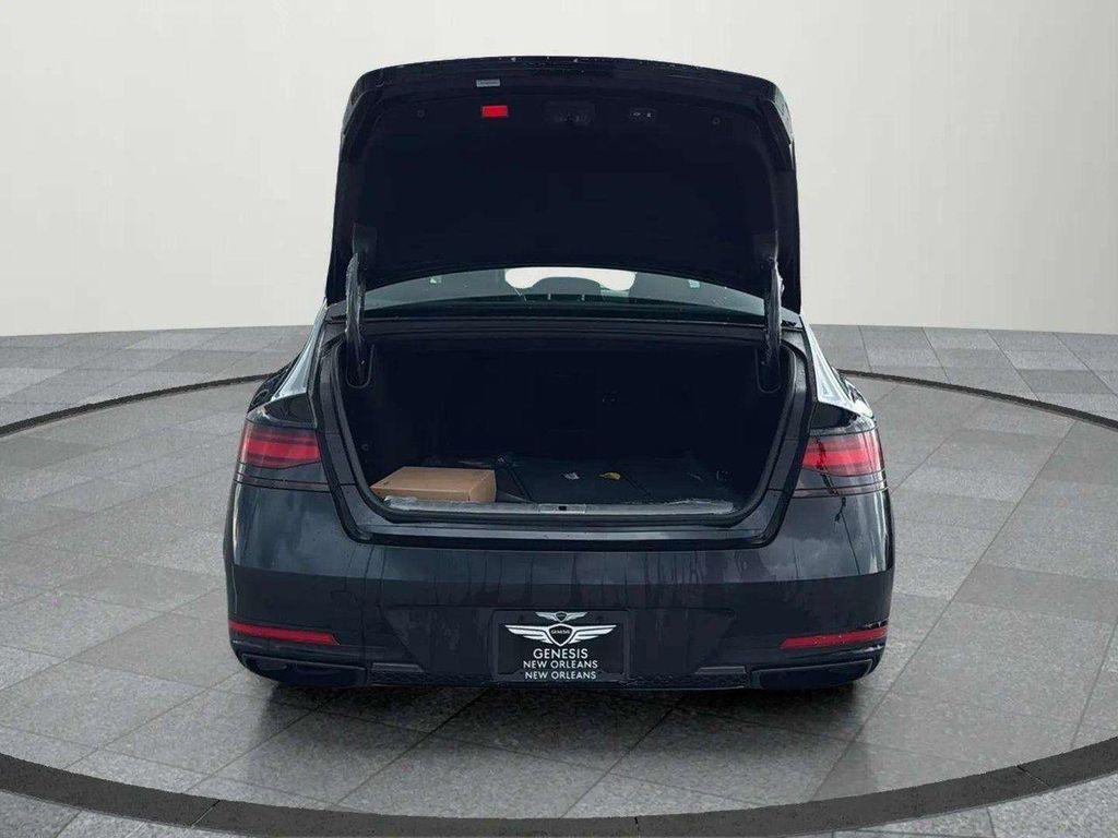 new 2026 Genesis G90 car, priced at $108,320