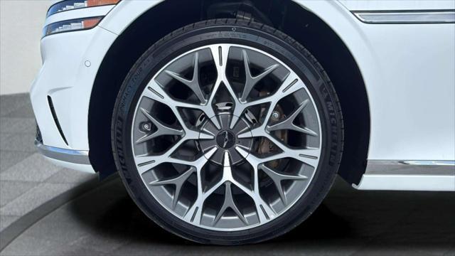 new 2025 Genesis G90 car, priced at $103,435