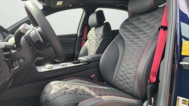 new 2025 Genesis G80 car, priced at $78,900