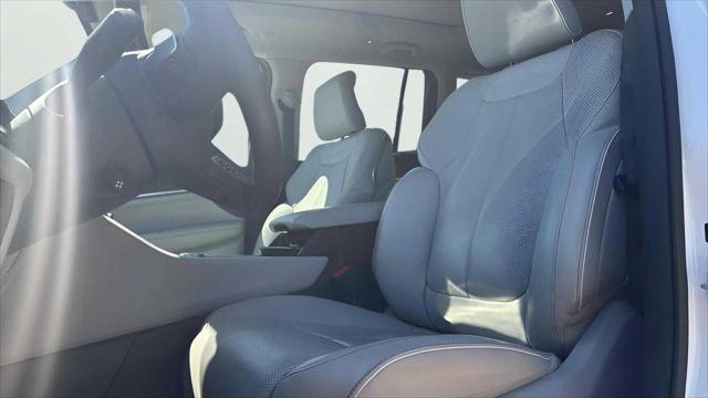 used 2023 Jeep Grand Cherokee car, priced at $39,883