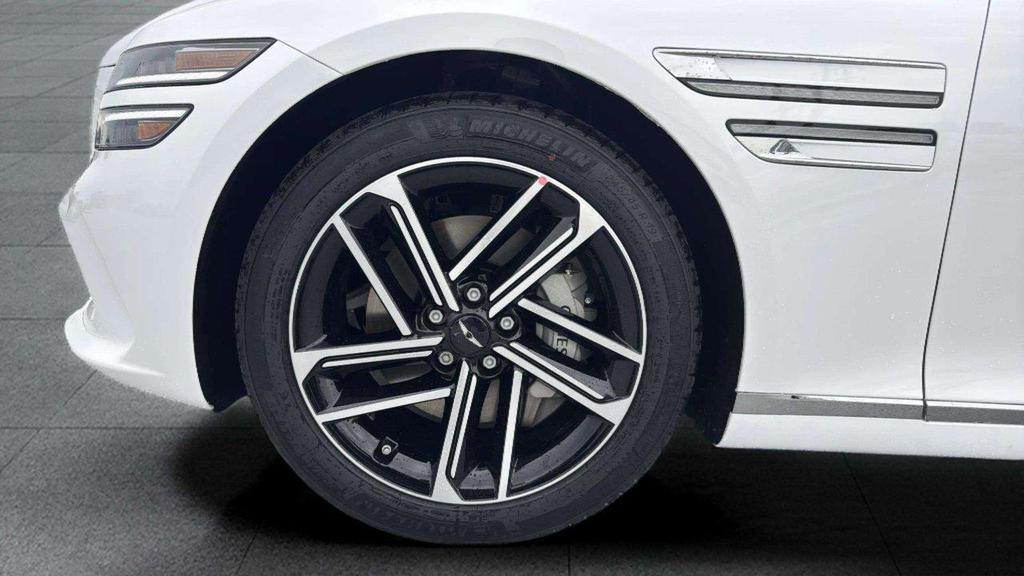 new 2025 Genesis G80 car, priced at $62,095