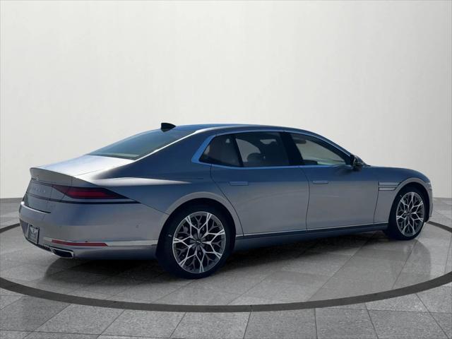 new 2025 Genesis G90 car, priced at $102,405