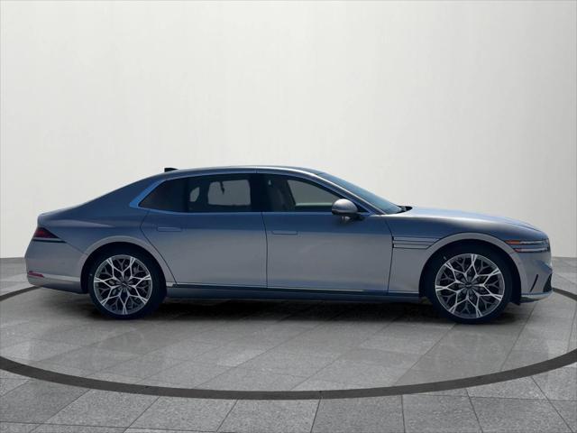 new 2025 Genesis G90 car, priced at $102,405