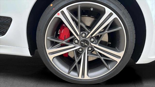new 2025 Genesis G70 car, priced at $54,605