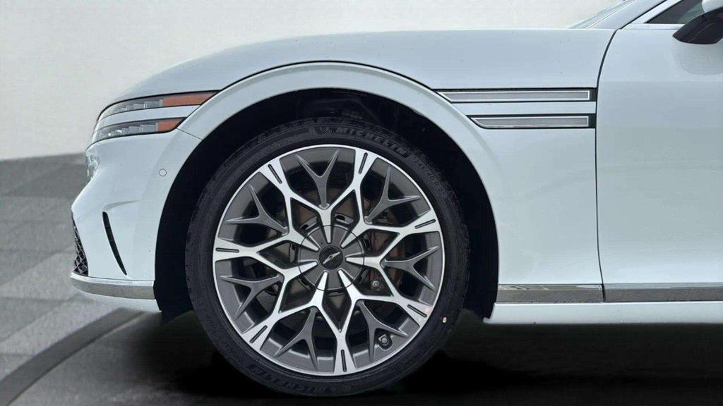 new 2026 Genesis G90 car, priced at $105,145
