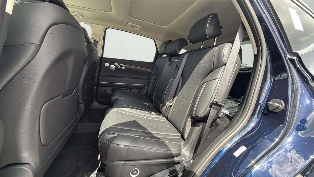 new 2025 Genesis GV80 car, priced at $71,288