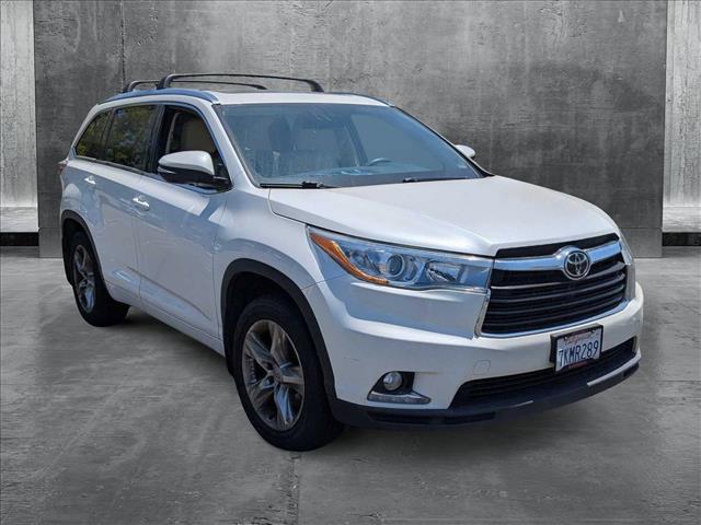 used 2015 Toyota Highlander car, priced at $24,455
