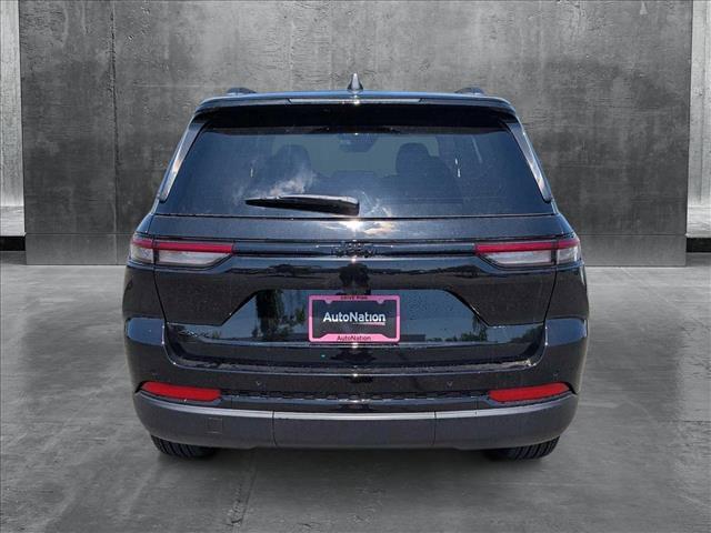 new 2025 Jeep Grand Cherokee car, priced at $41,027
