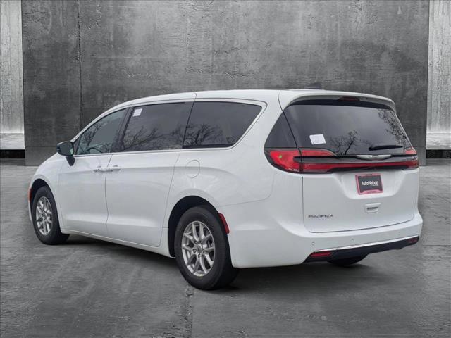 new 2025 Chrysler Pacifica car, priced at $45,301
