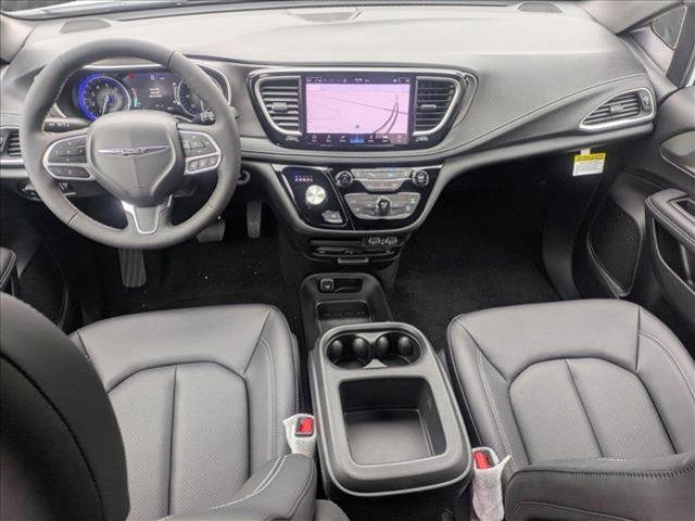 new 2025 Chrysler Pacifica car, priced at $45,301