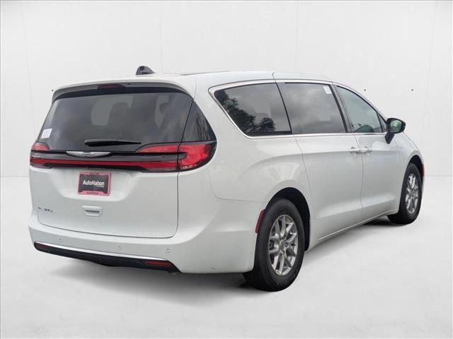 new 2025 Chrysler Pacifica car, priced at $42,751