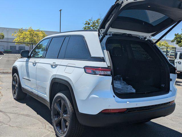 new 2024 Jeep Grand Cherokee car, priced at $42,080