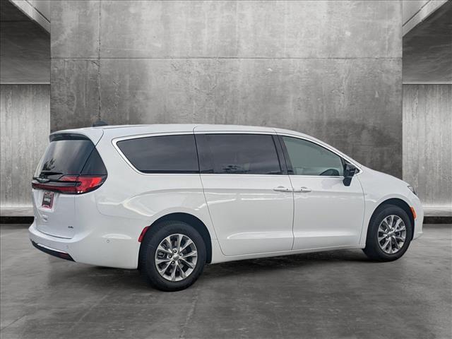 new 2025 Chrysler Pacifica car, priced at $46,420