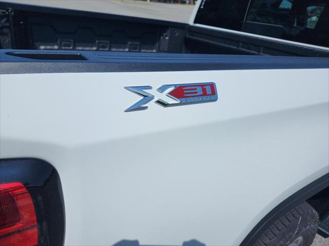new 2025 GMC Sierra 1500 car, priced at $60,174