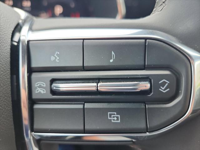 new 2025 GMC Canyon car, priced at $40,743