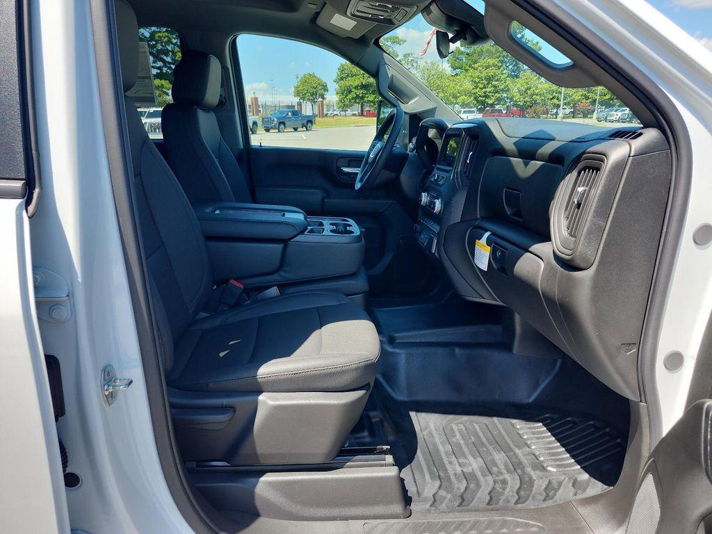 new 2025 GMC Sierra 2500 car, priced at $52,854