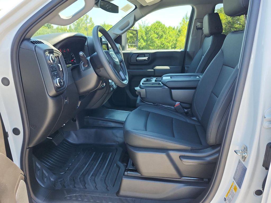 new 2025 GMC Sierra 2500 car, priced at $52,854