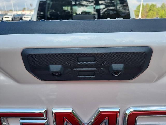 new 2025 GMC Sierra 1500 car, priced at $59,605