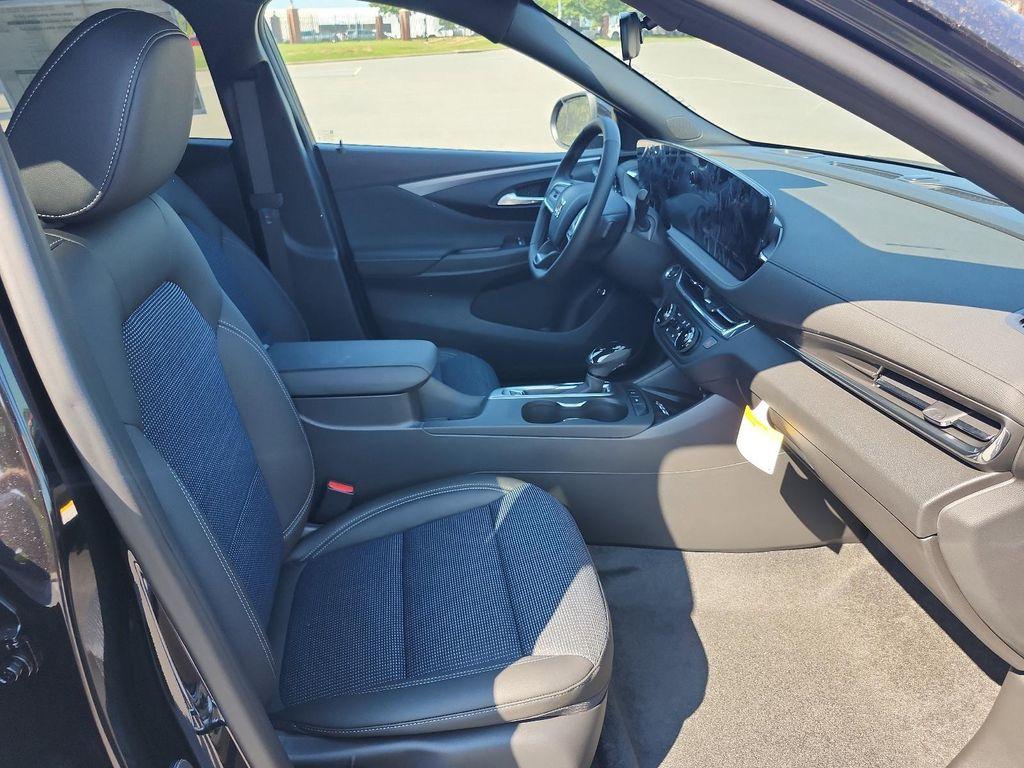 new 2026 Buick Envista car, priced at $27,064