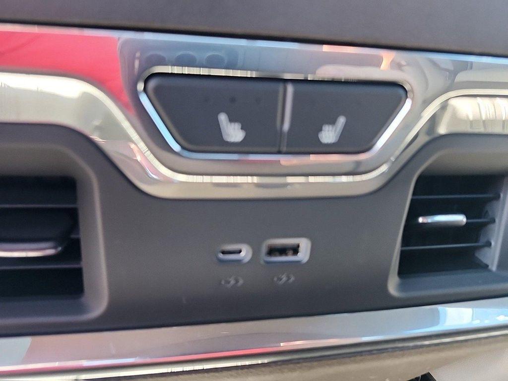 new 2025 GMC Sierra 1500 car, priced at $52,663