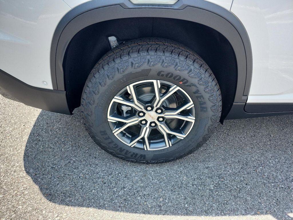new 2026 GMC Acadia car, priced at $57,594