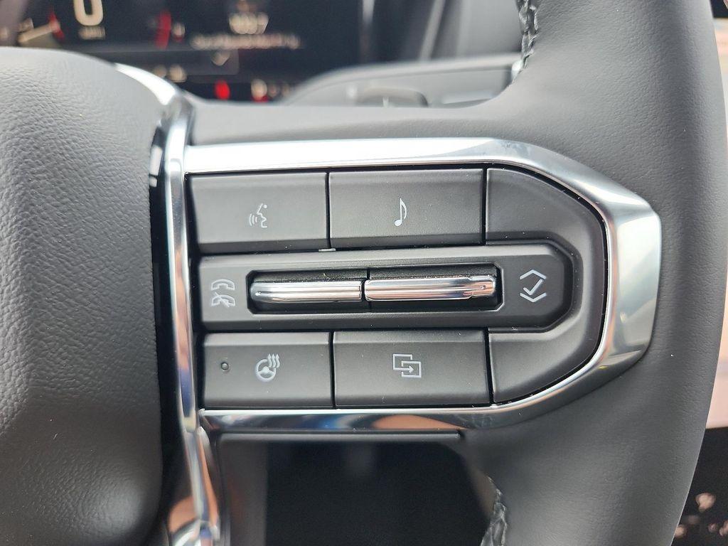 new 2025 GMC Terrain car, priced at $33,435