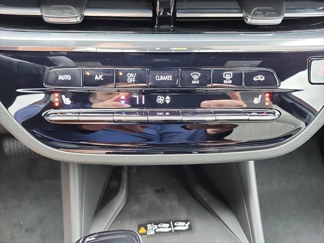 new 2025 Buick Envista car, priced at $31,325