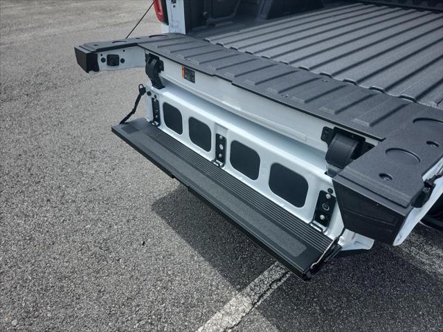 new 2025 GMC Sierra 1500 car, priced at $52,478