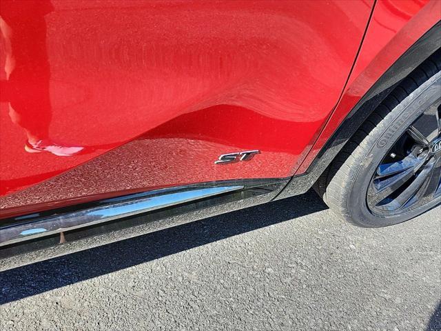 new 2025 Buick Envision car, priced at $41,661