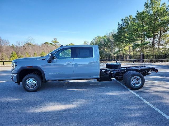 new 2025 GMC Sierra 3500 car, priced at $73,213