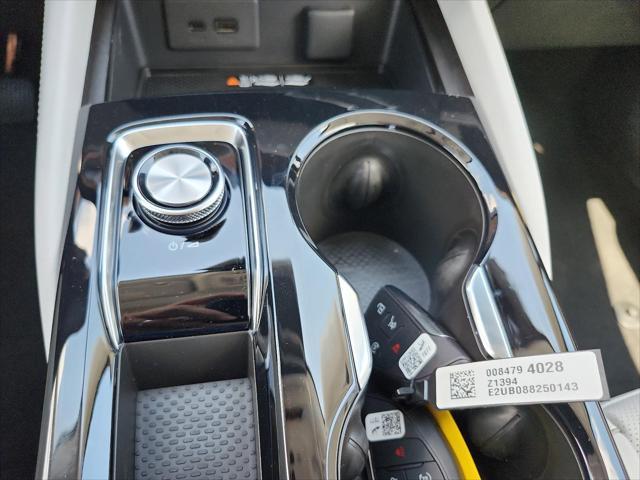 new 2025 Buick Envision car, priced at $43,376