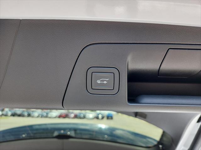new 2025 Buick Envision car, priced at $43,376