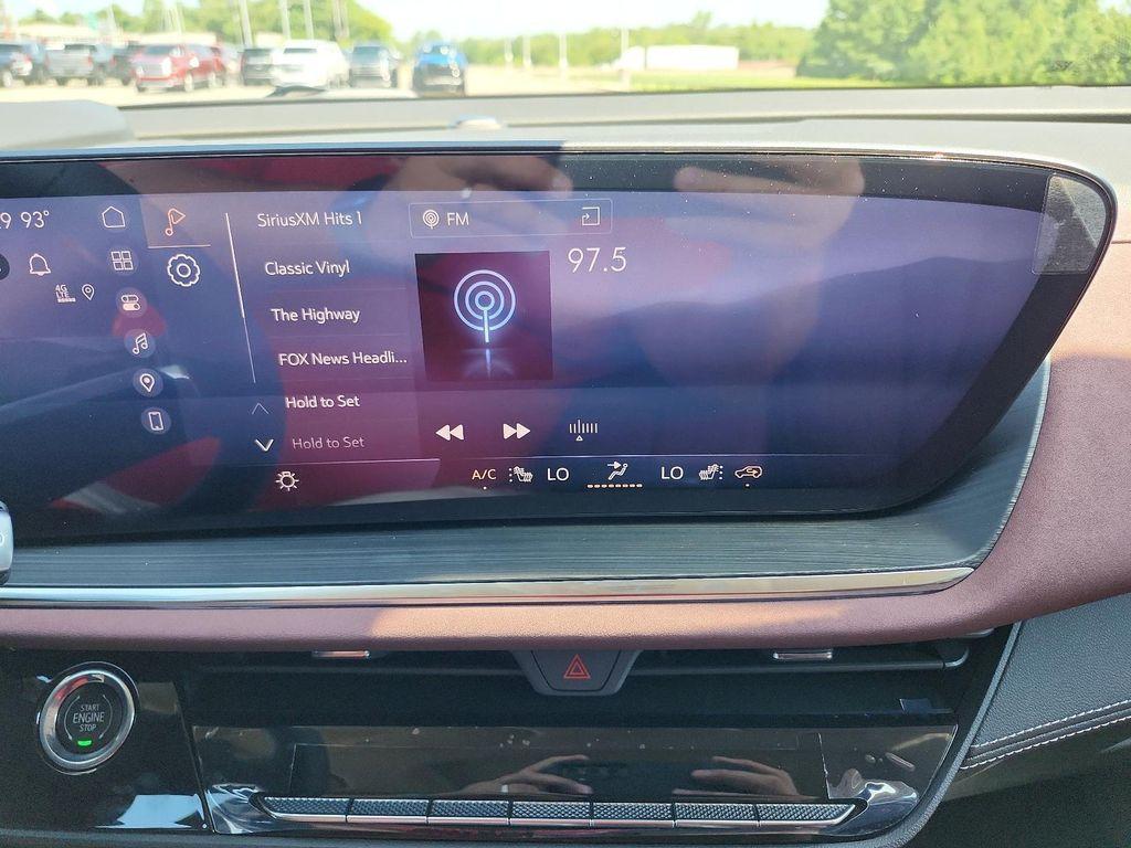 new 2025 Buick Envision car, priced at $39,362